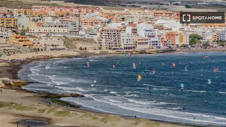 Apartment Santa_Cruz_De_Tenerife, 2 beds, 65m² — photo 1