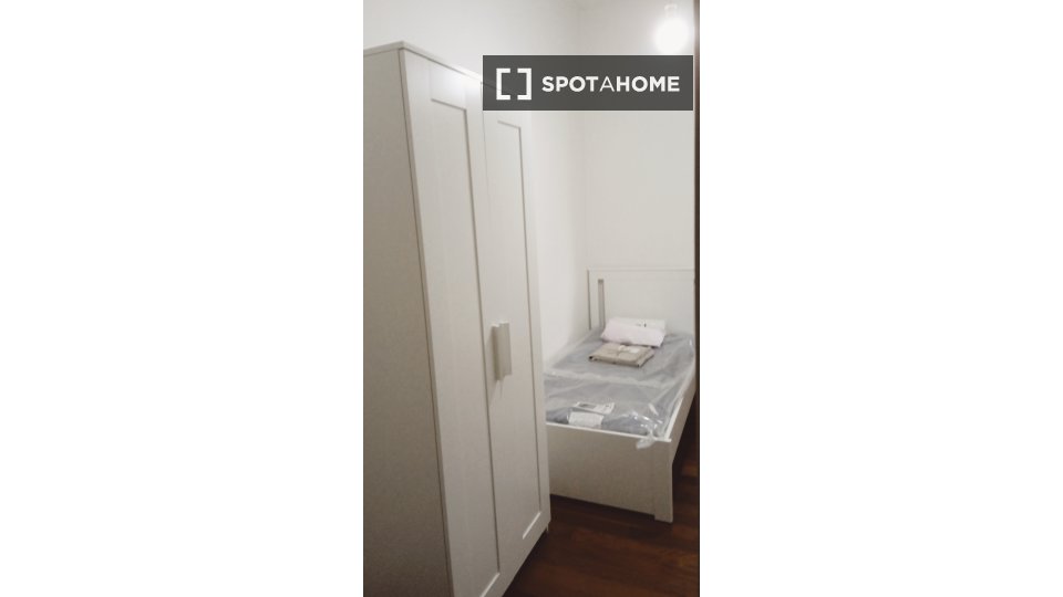 Double room Bologna, 8 beds, 185m² — photo 2