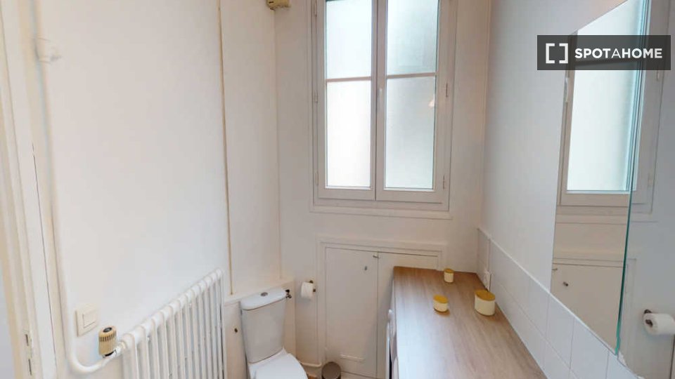 Double room Paris, 5 beds, 110m² — photo 17