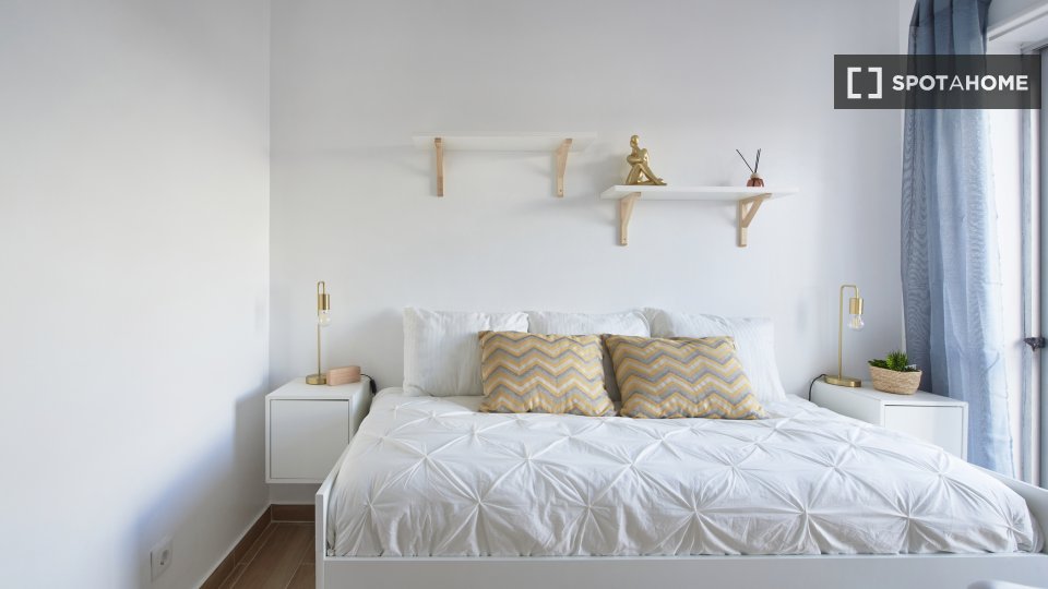 Double room Lisbon, 4 beds — photo 1
