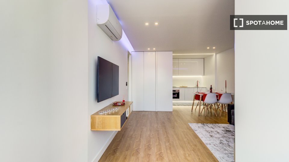 Apartment Lisbon, 1 bed, 60m² — photo 19