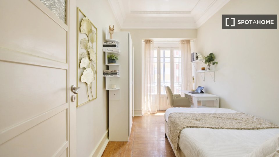 Double room Lisbon, 6 beds — photo 1