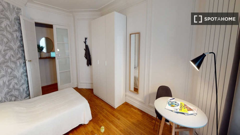 Double room Paris, 6 beds, 90m² — photo 9