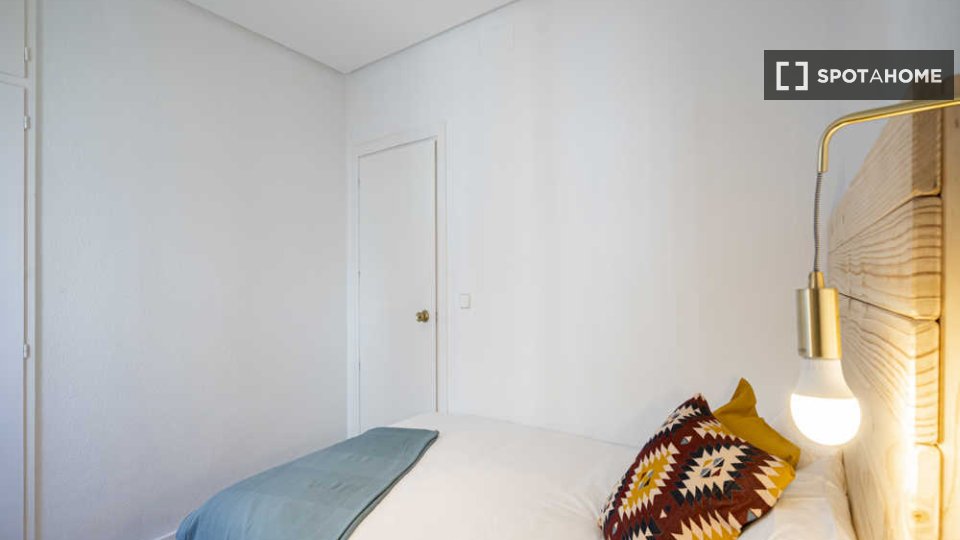 Double room Madrid, 16 beds — photo 56