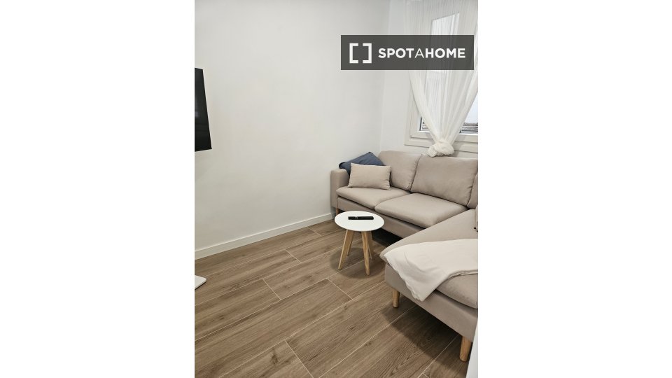 Double room Zaragoza, 5 beds, 116m² — photo 14