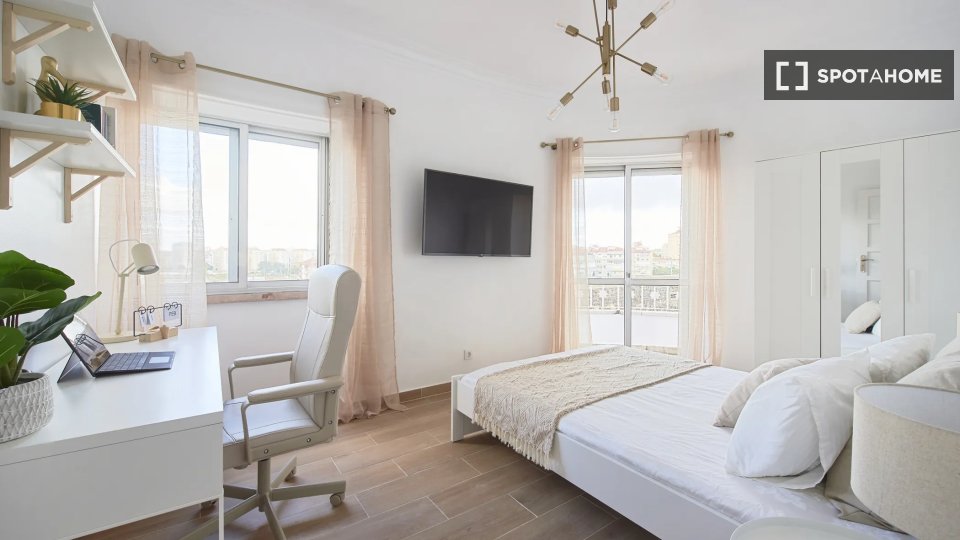Double room Lisbon, 4 beds — photo 1
