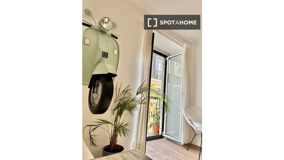 Apartment Lisbon, 3 beds, 135m² — photo 22