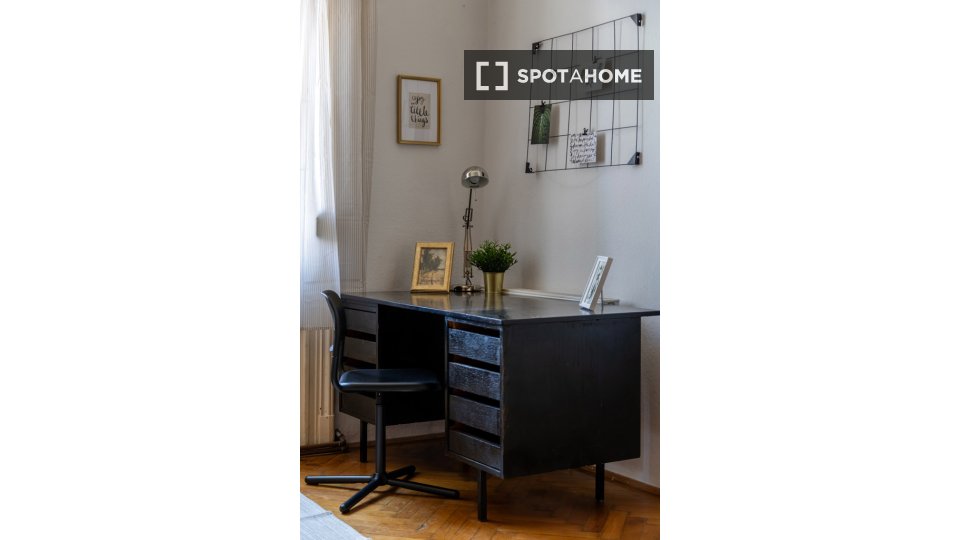 Double room Budapest, 4 beds, 105m² — photo 9