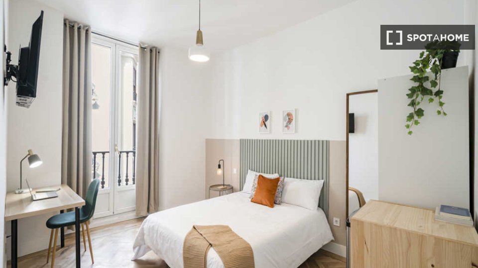 Double room Madrid, 16 beds — photo 27
