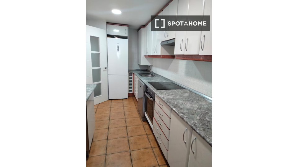Double room Madrid, 4 beds — photo 4