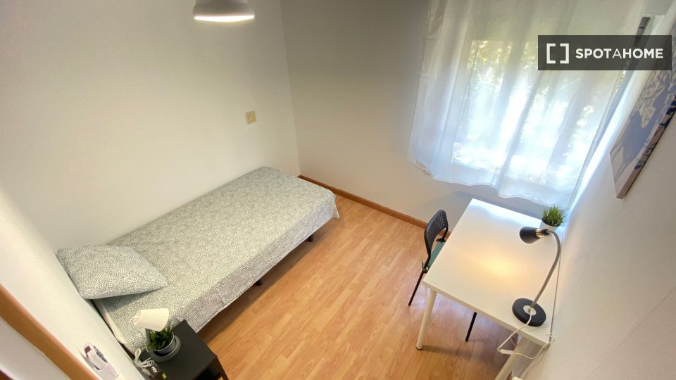 Double room Madrid, 7 beds — photo 2