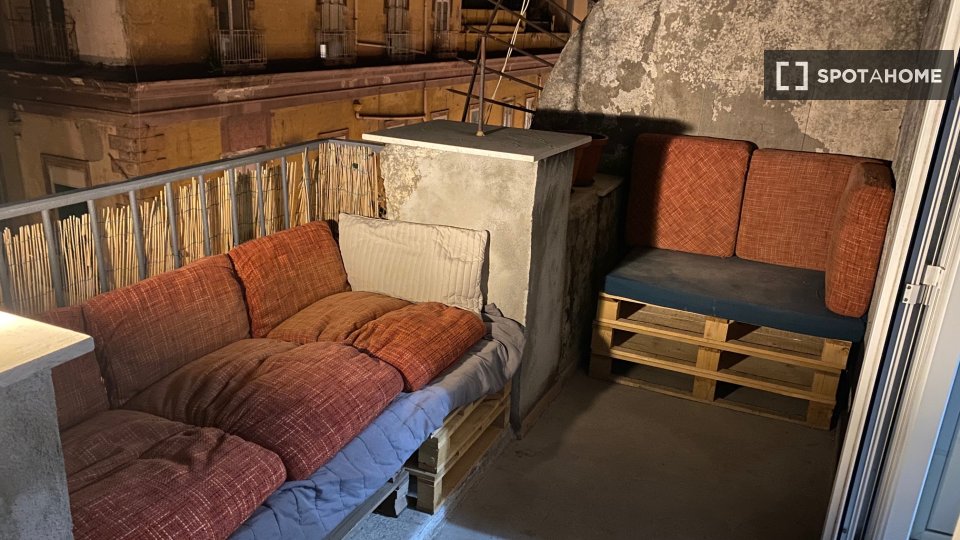 Double room Naples, 2 beds — photo 7