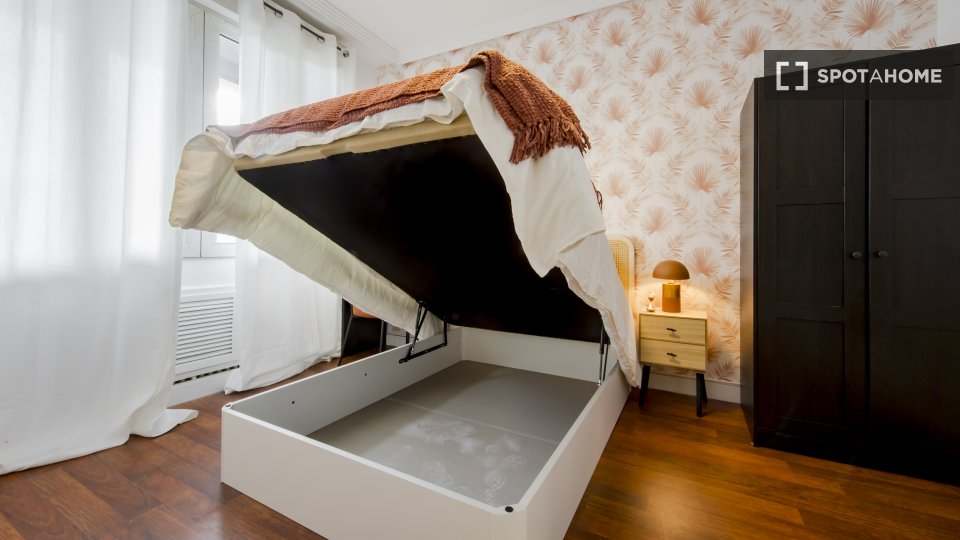 Double room Madrid, 8 beds — photo 3