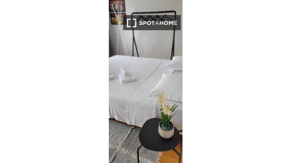 Apartment Lisbon, 2 beds, 80m² — photo 10
