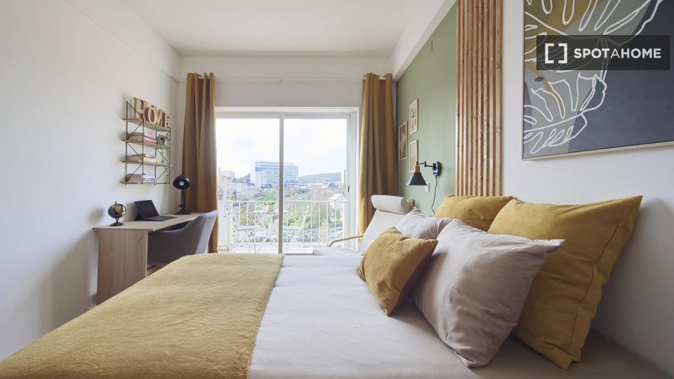 Double room Lisbon, 7 beds — photo 2
