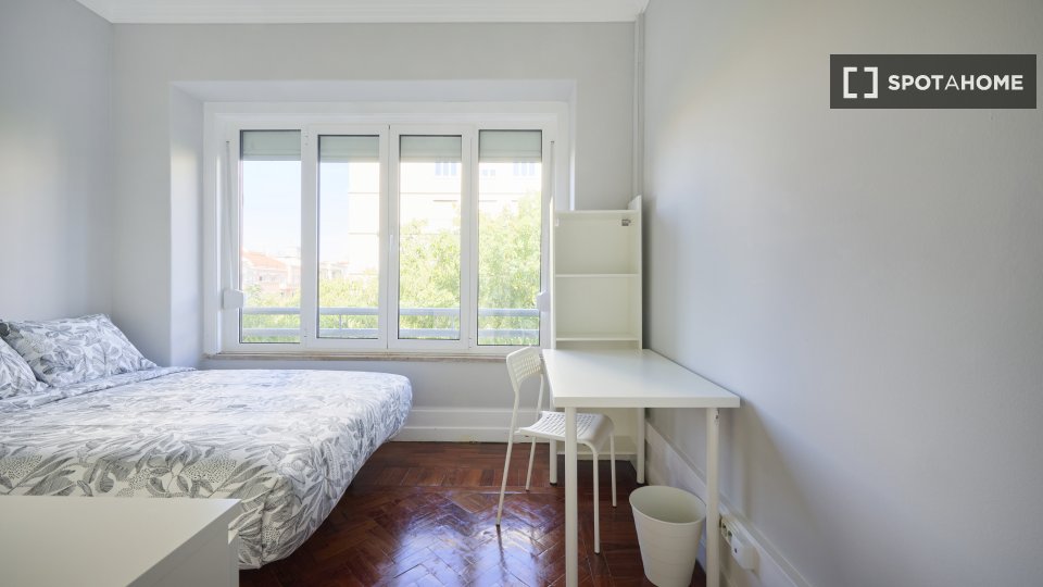 Double room Lisbon, 16 beds — photo 12