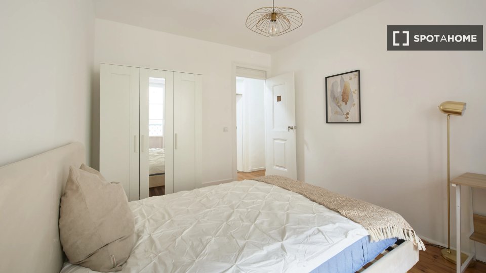 Double room Lisbon, 8 beds — photo 13