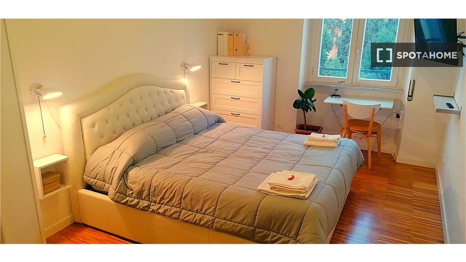 Double room Rome, 2 beds, 75m² — photo 1