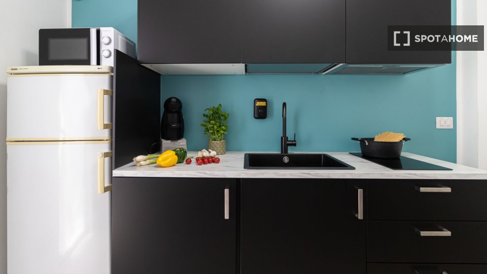 Apartment Milan, 1 bed, 42m² — photo 2