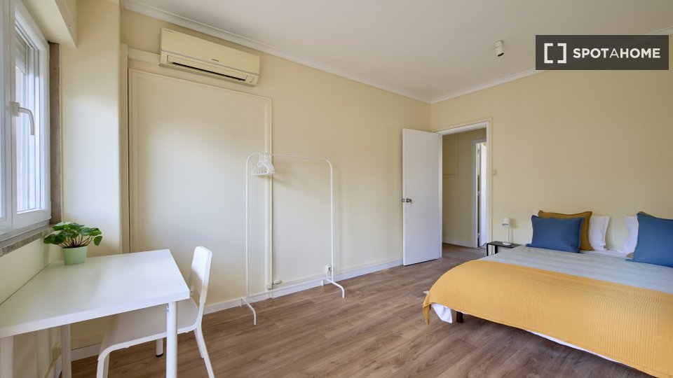 Double room Lisbon, 9 beds, 160m² — photo 28