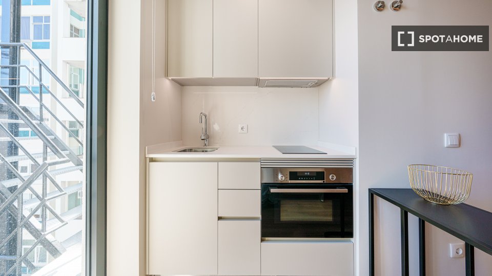 Apartment mono Lisbon, 54m² — photo 20
