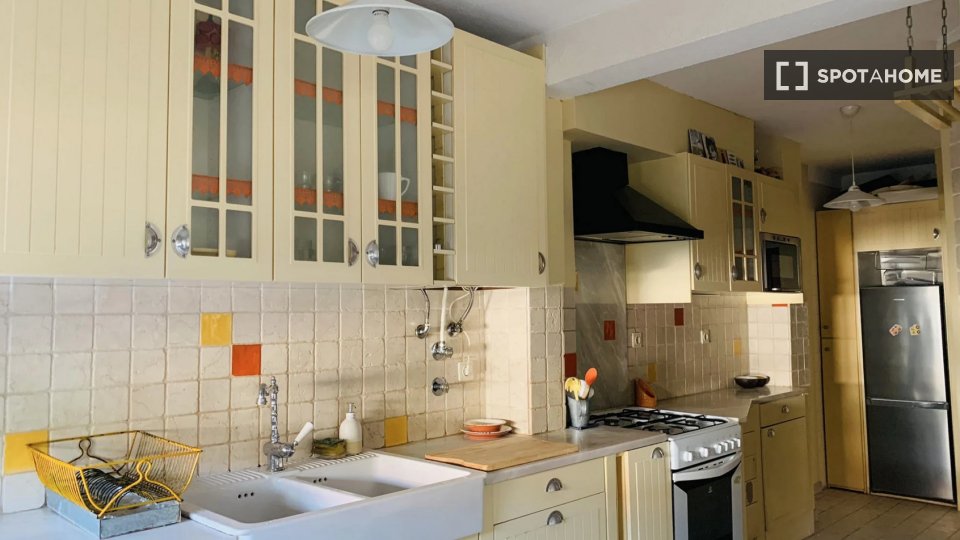 Double room Lisbon, 2 beds, 70m² — photo 2