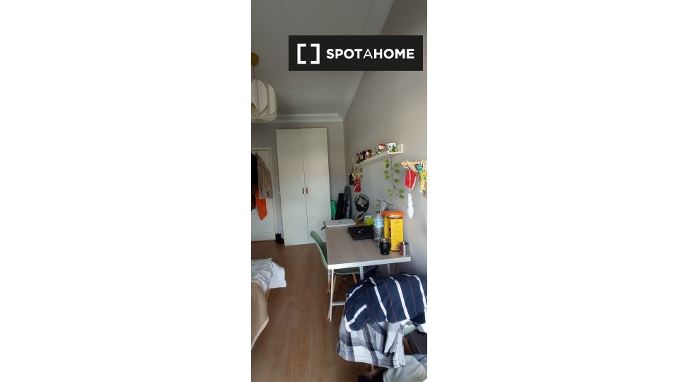 Double room Lisbon, 6 beds — photo 19