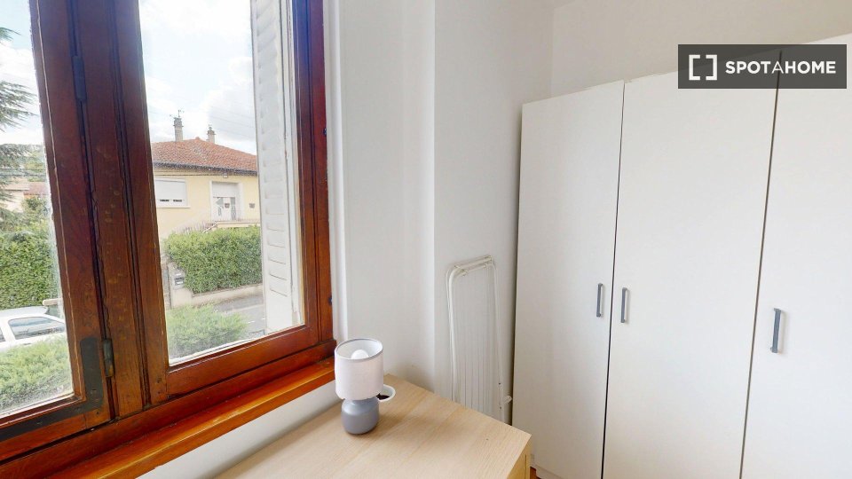 Double room Lyon, 6 beds, 116m² — photo 9
