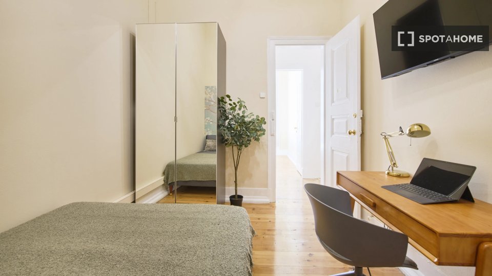 Double room Lisbon, 8 beds — photo 3