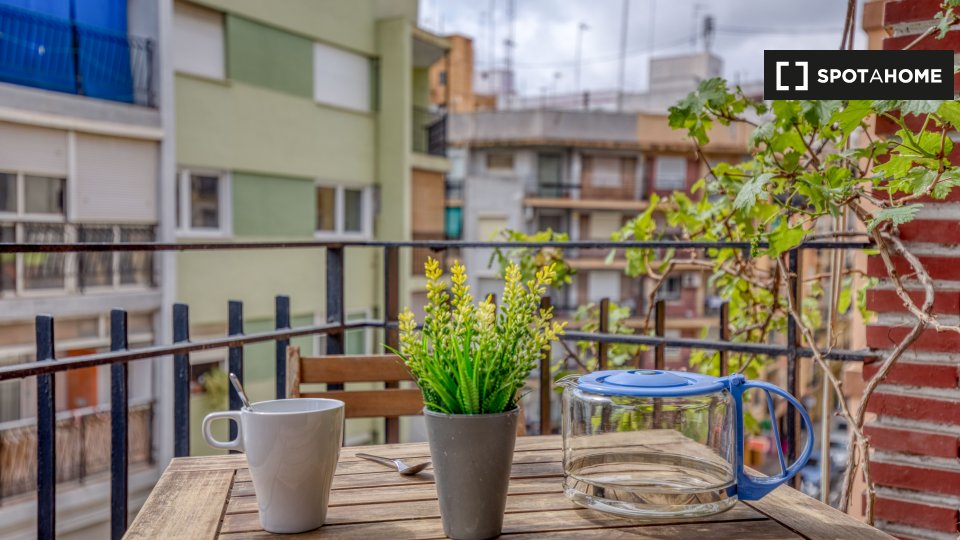 Double room Valencia, 4 beds, 80m² — photo 15