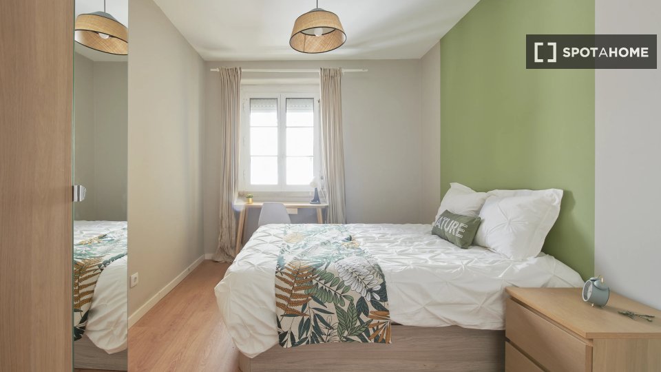 Double room Lisbon, 6 beds — photo 10