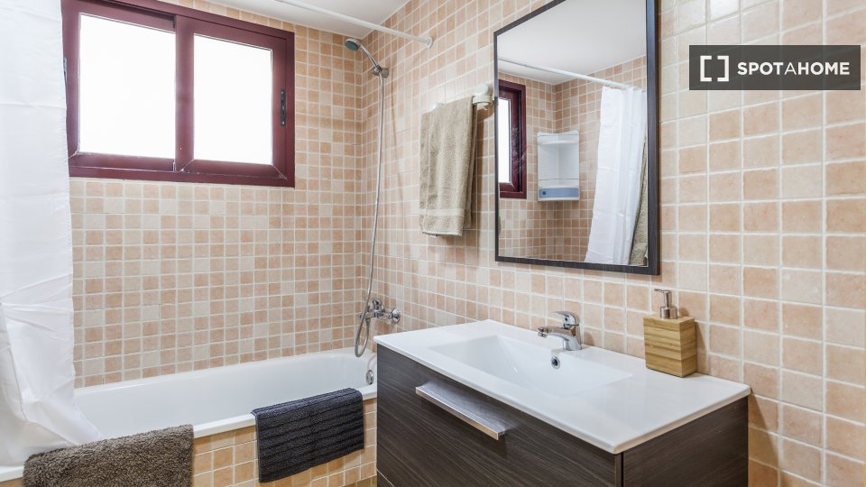 Apartment Valencia, 3 beds, 126m² — photo 9
