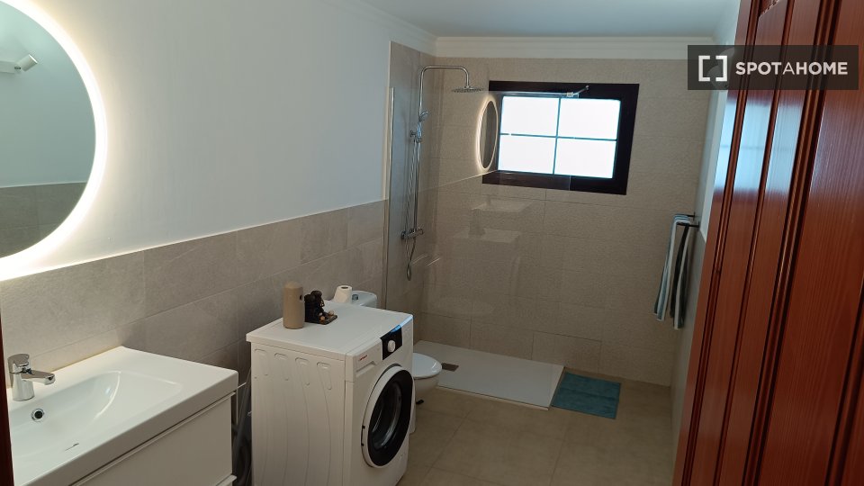 Apartment Santa_Cruz_De_Tenerife, 2 beds, 100m² — photo 1