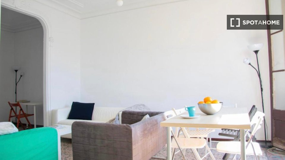 Double room Barcelona, 5 beds, 100m² — photo 4