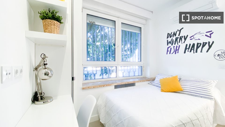 Double room Madrid, 6 beds — photo 13