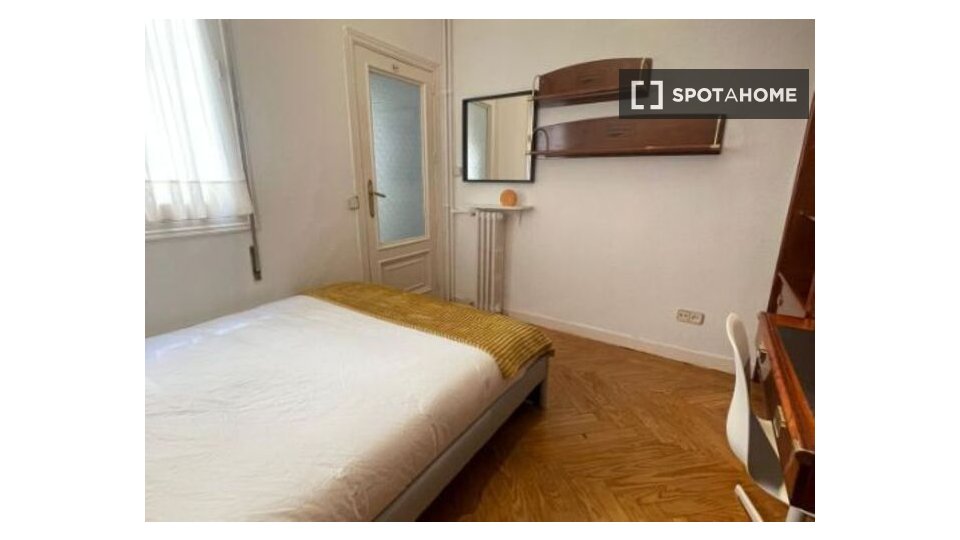 Double room Madrid, 7 beds — photo 13