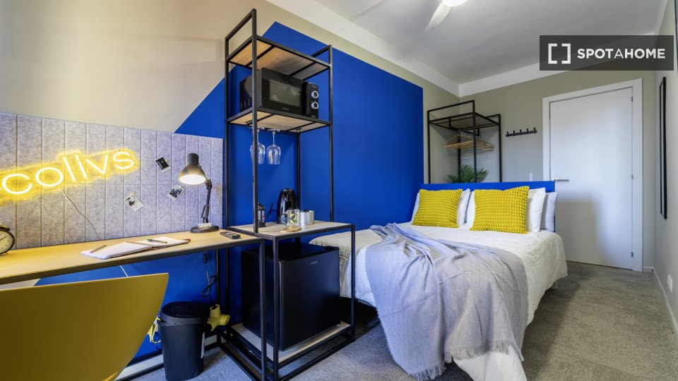 Double room Madrid, 7 beds, 157m² — photo 2