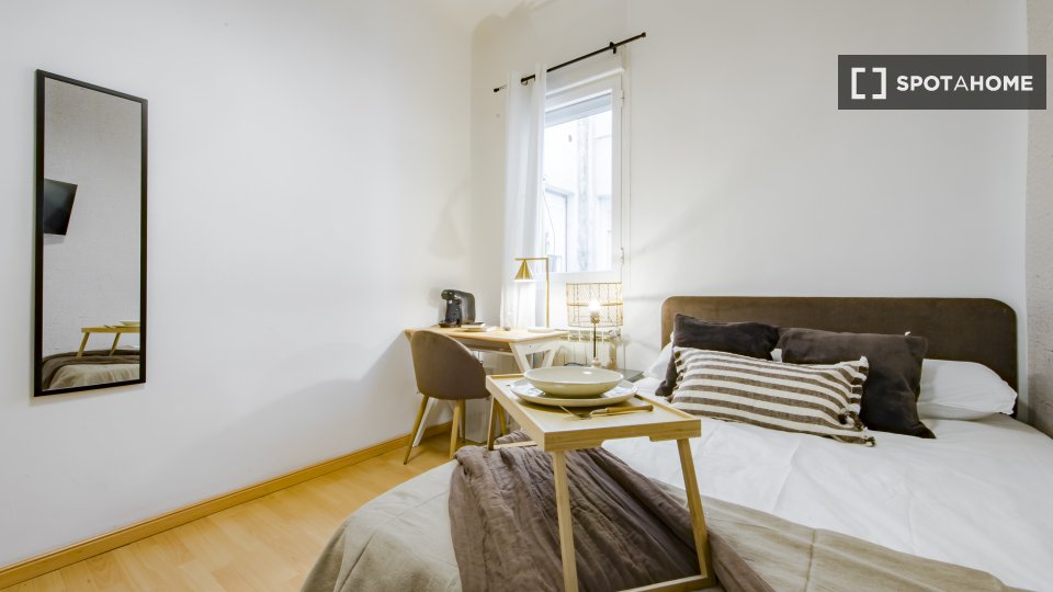 Double room Madrid, 4 beds, 70m² — photo 11