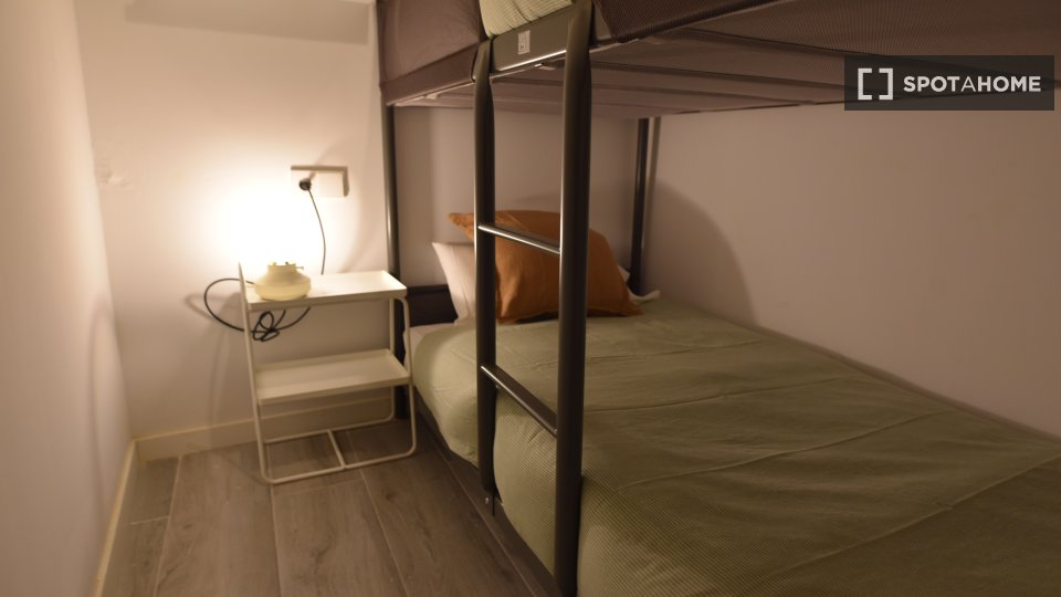 Habitación doble Barcelona, 14 habitaciones — foto 7