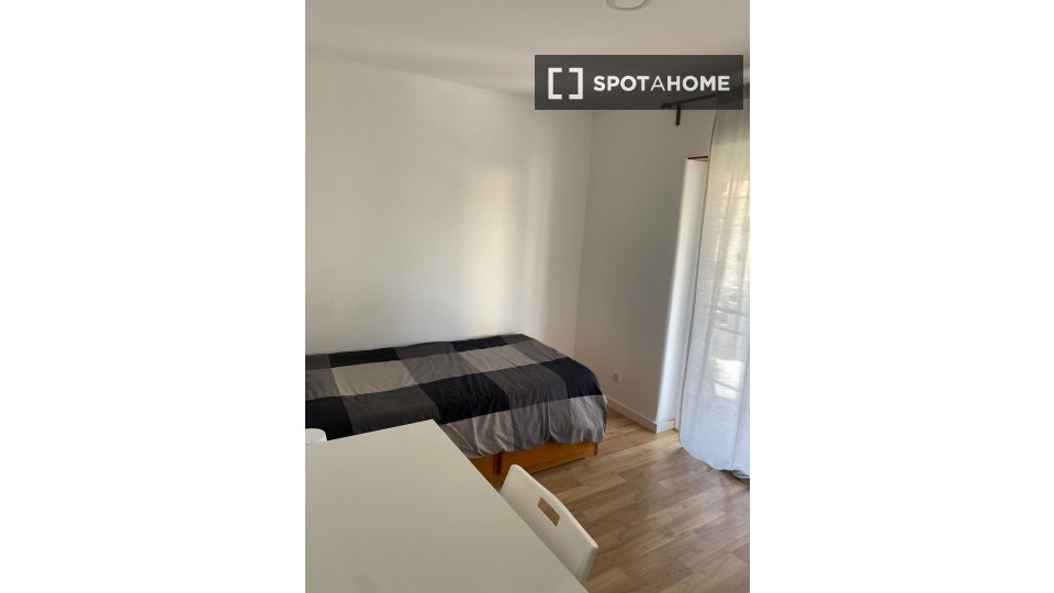 Double room Lisbon, 8 beds — photo 20