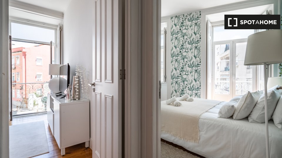 Apartment Lisbon, 2 beds — photo 11