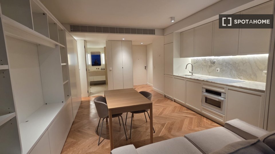 Apartment mono Lisbon — photo 16