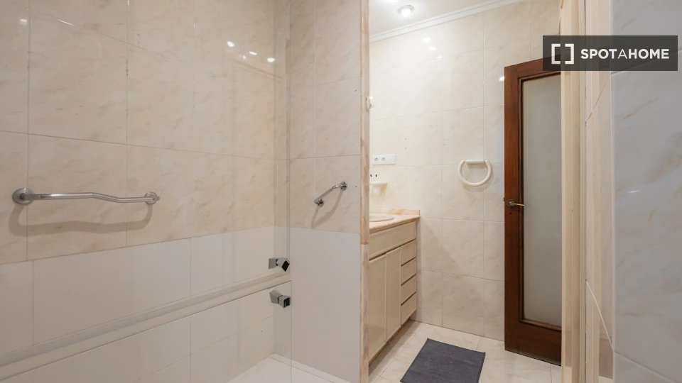 Double room Valencia, 8 beds — photo 8