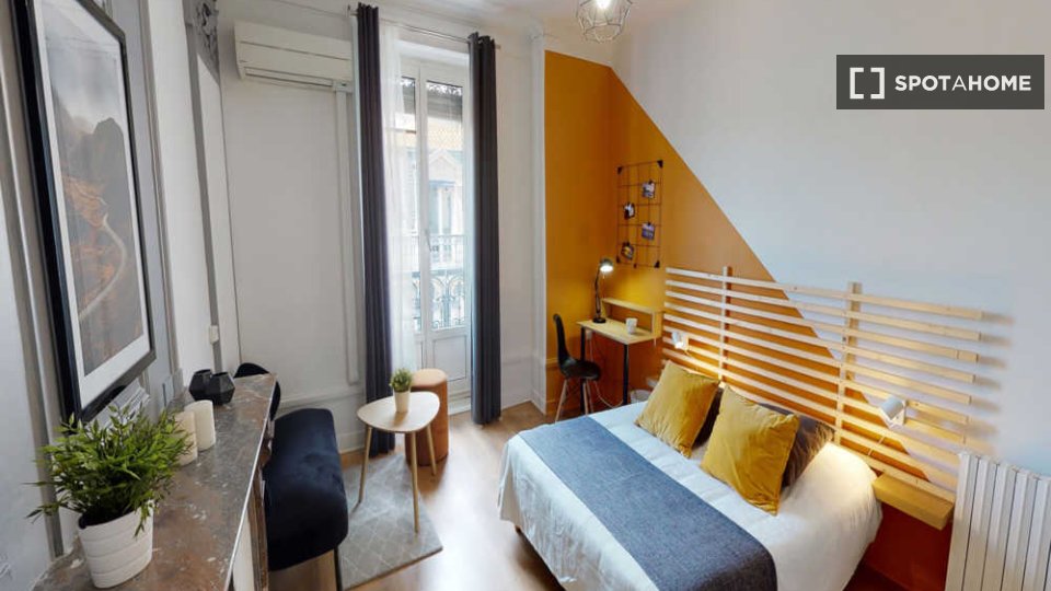 Double room Lyon, 5 beds, 130m² — photo 19