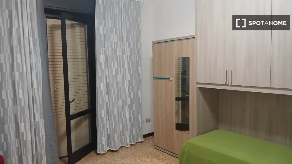 Double room Milan, 1 bed, 16m² — photo 6