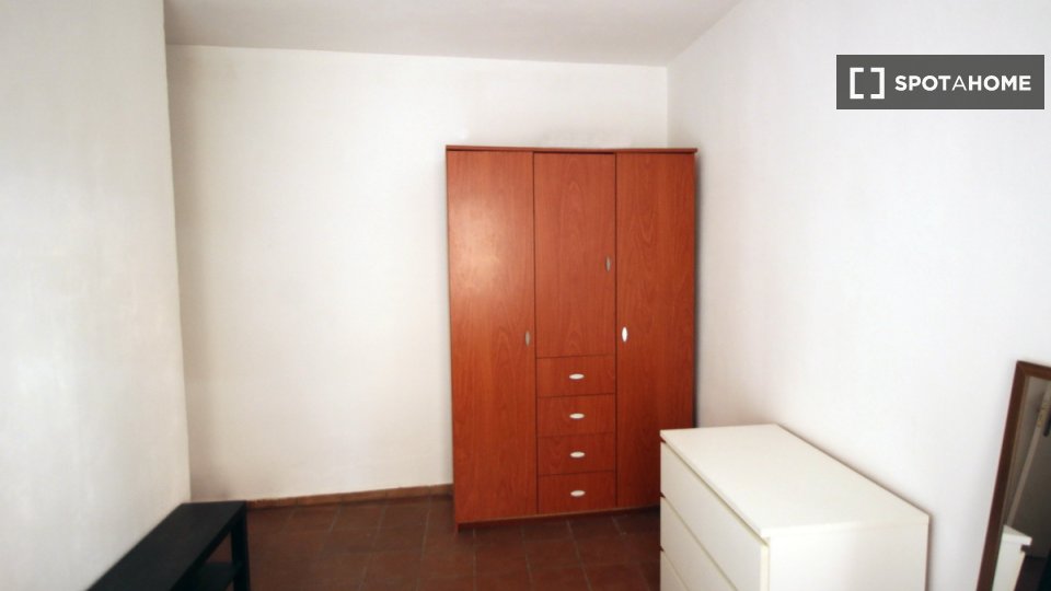 Double room Madrid, 4 beds — photo 6