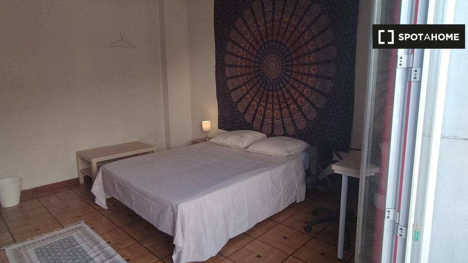 Double room Madrid, 6 beds, 200m² — photo 1