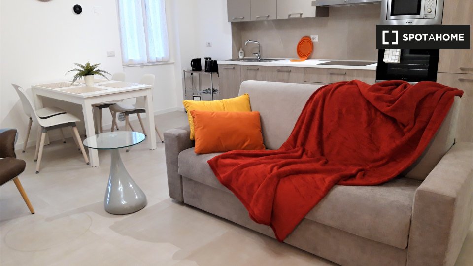 Apartment Milan, 1 bed, 75m² — photo 3