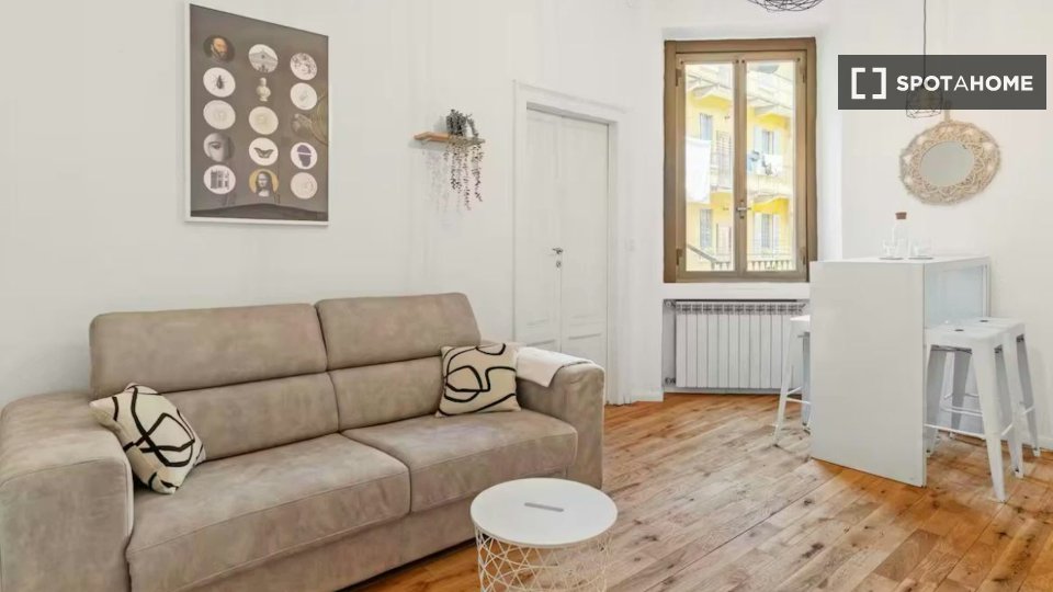 Apartment Milan, 1 bed, 40m² — photo 2