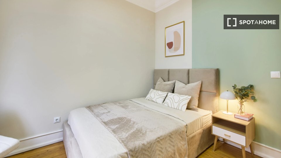 Double room Lisbon, 6 beds — photo 2